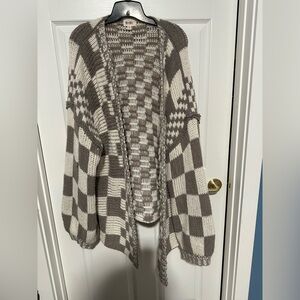 Checkered knit cardigan